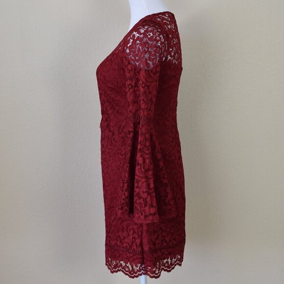 White House Black Market Burgundy Bell Sleeve Lace Dress - 4P - Picture 5 of 9